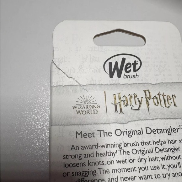 Wet Brush Harry Potter Hufflepuff Detangling Hair Brush Limited Edition FLAWED - Picture 7 of 9